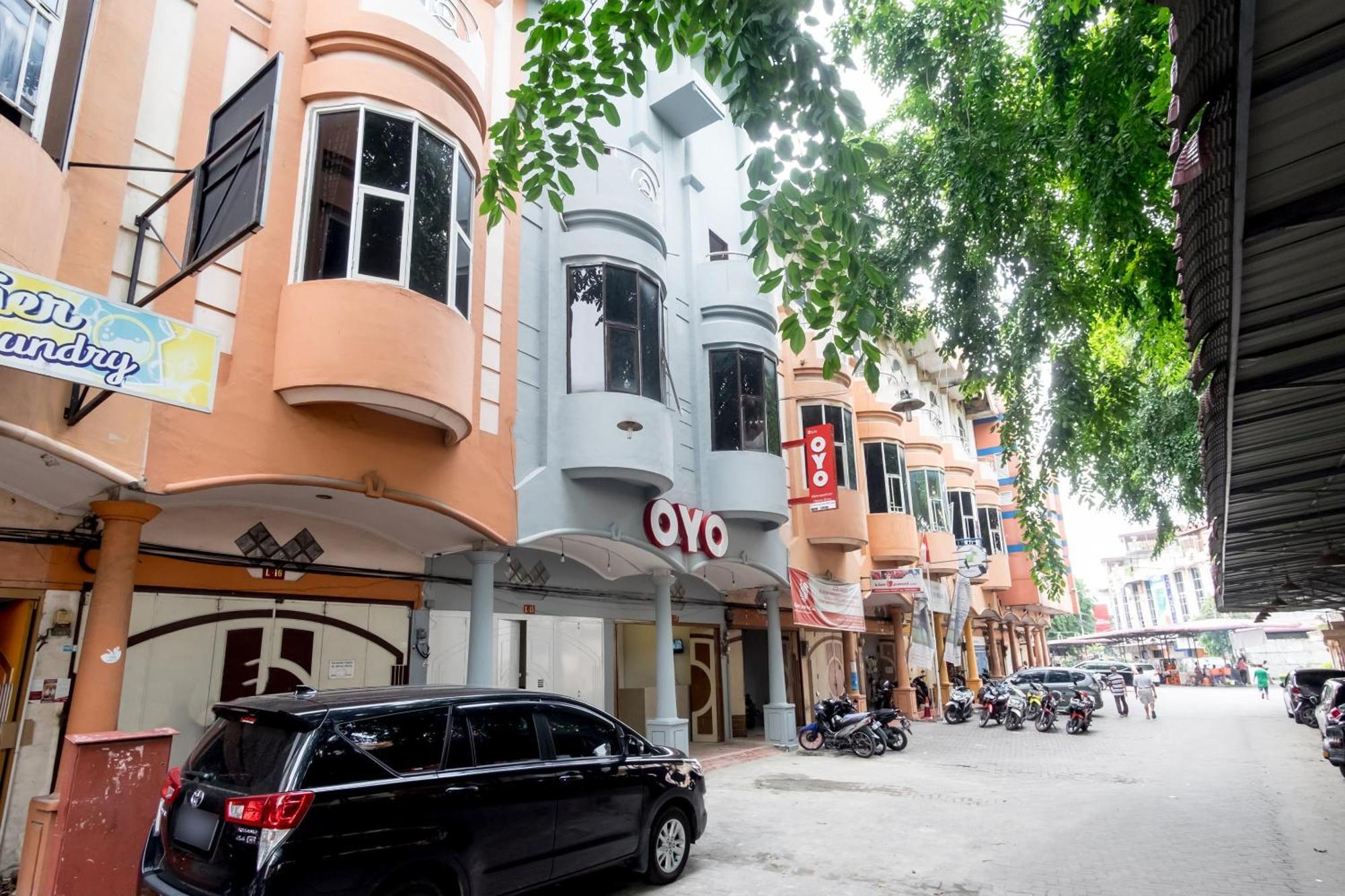 Hotel O Metropolitan Homestay Near Komplek Asia Megamas Medan Exterior photo